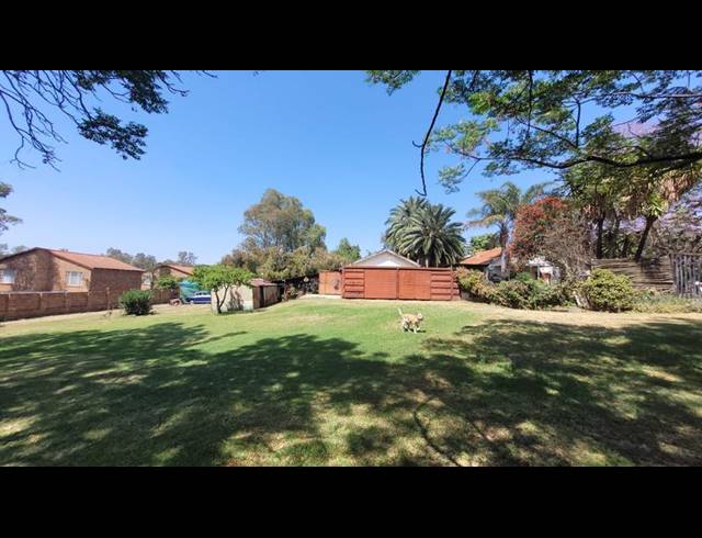 LAND FOR SALE IN BELLAIRS PARK